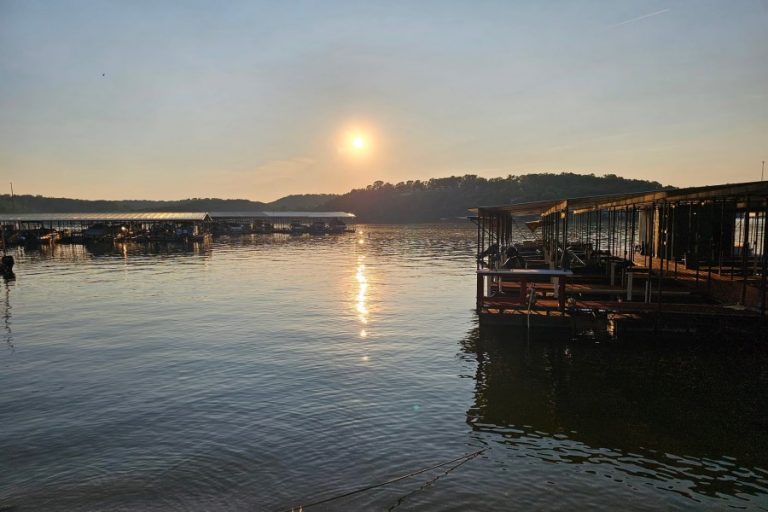 Lake Breeze Dock Sunset 900600